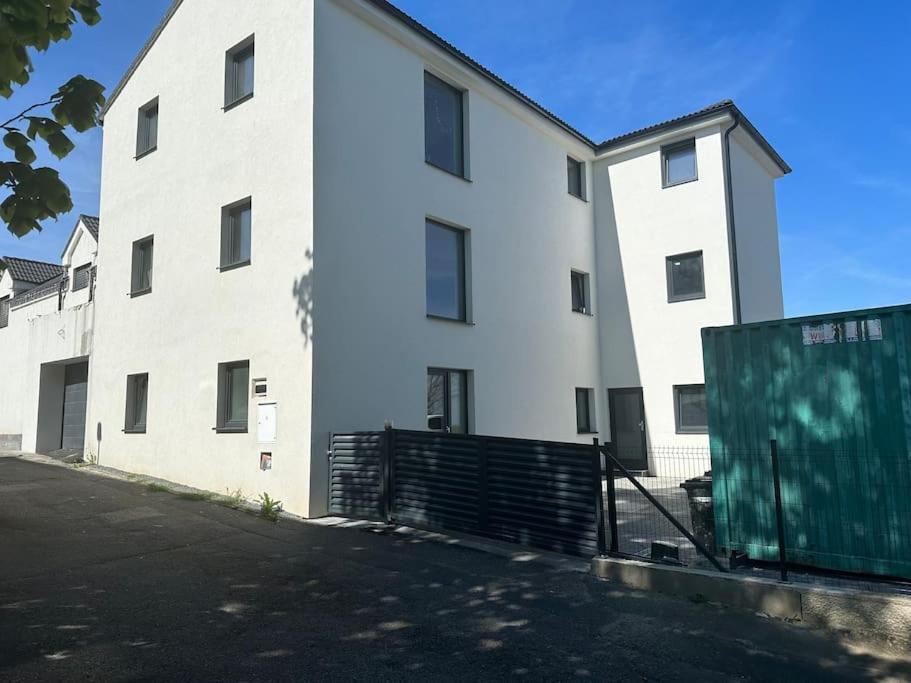 Apartman Byt 75M2 Klid Priroda Pro Rodinu Praag Buitenkant foto