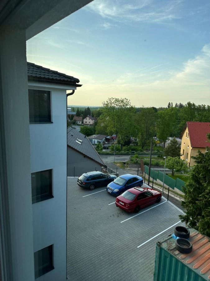 Apartman Byt 75M2 Klid Priroda Pro Rodinu Praag Buitenkant foto